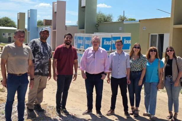 Felipe Michlig y Marcelo González reunión Hospital de Ceres y obras en marcha