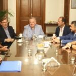Reunión de Felipe Michlig en el Senado por el proyecto de obras en la Ruta Provincial 2