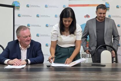 Obra de pavimento urbano en calle San Lorenzo de San Guillermo financiada con aporte provincial