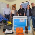 Senador Felipe Michlig entregando aportes a autoridades de Ñanducita La Lucila y Soledad