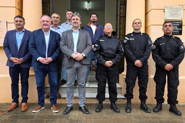 Acto de asunción de la Directora de Policía Marcela Genoveva Fernández como jefa de la Unidad Regional XIII junto a autoridades provinciales.